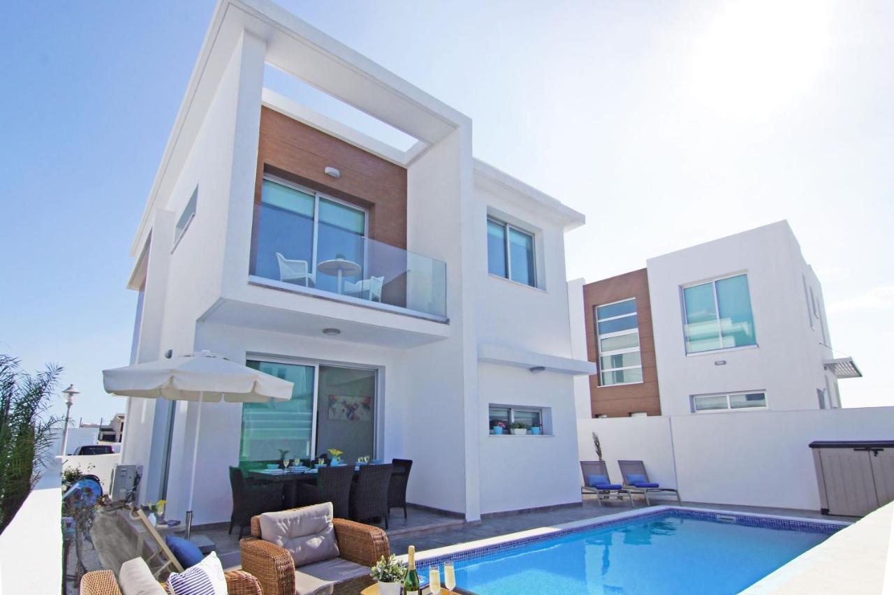 Villa Caren Paralimni Luaran gambar